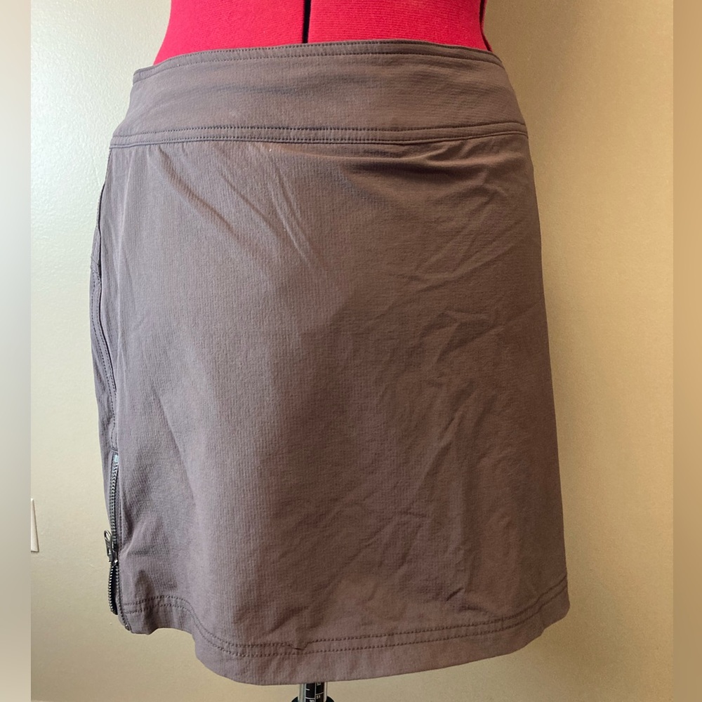 Athleta athletic cooling dark grey women’s skort size 4